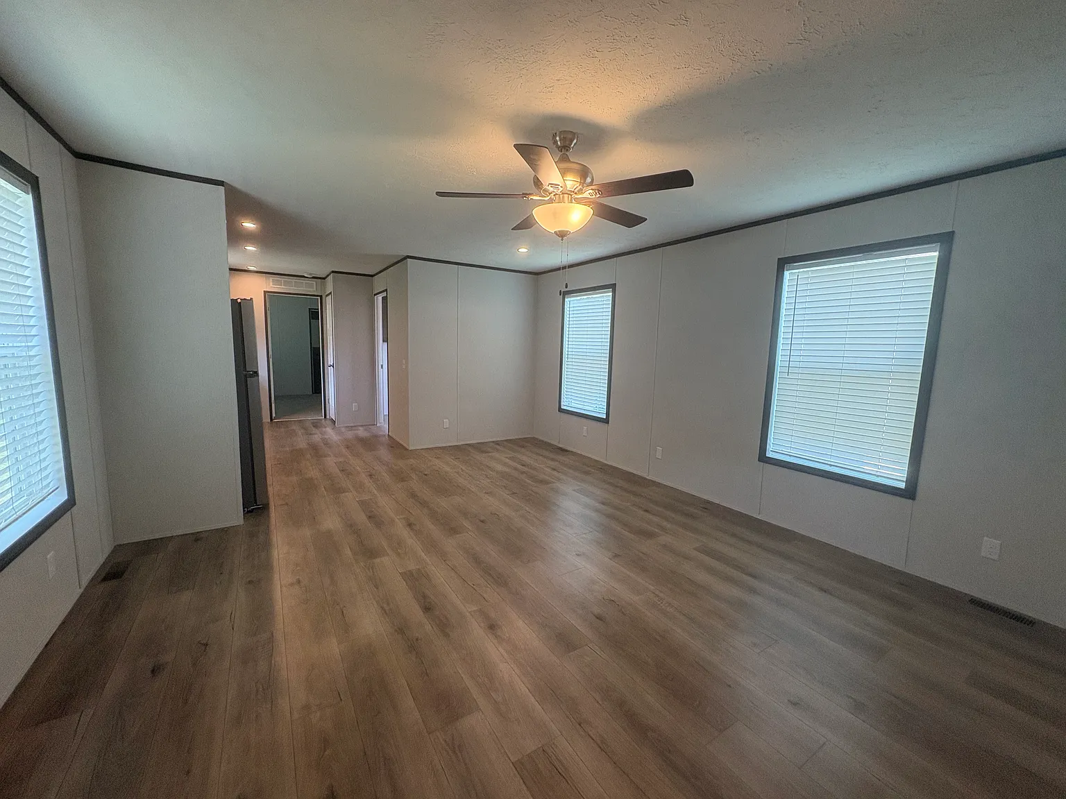 2 bed, 910 sqft, $1,795 — Photo 2