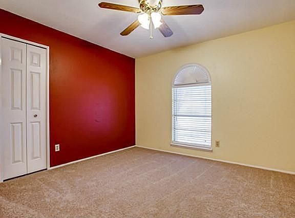 3rd image of 3125 Robin Hill Ln