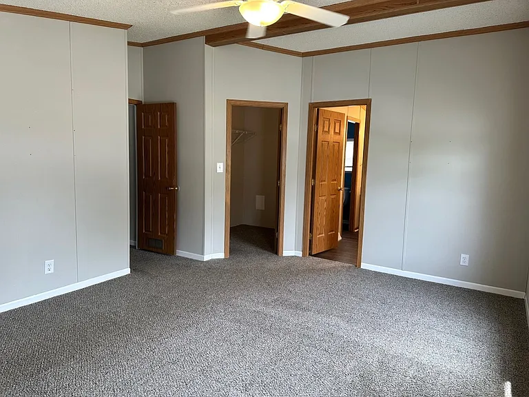 Hoosier Estates — Photo 18
