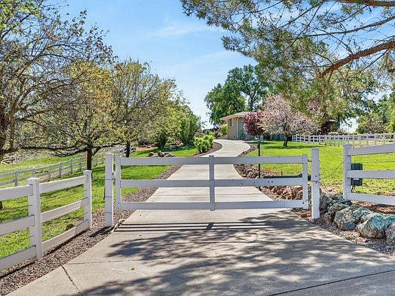5th image of 5564-5560 Ralston Way