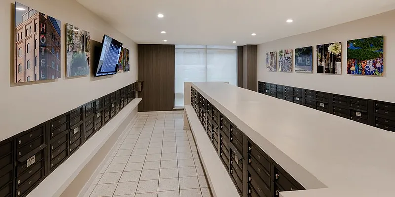 Rented by Greystar | media 13