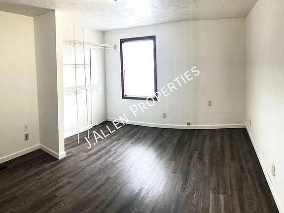 5th image of 700 S 4th St Lot 8