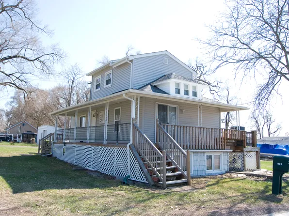 1805 E Lake Dr, Novi, MI 48377