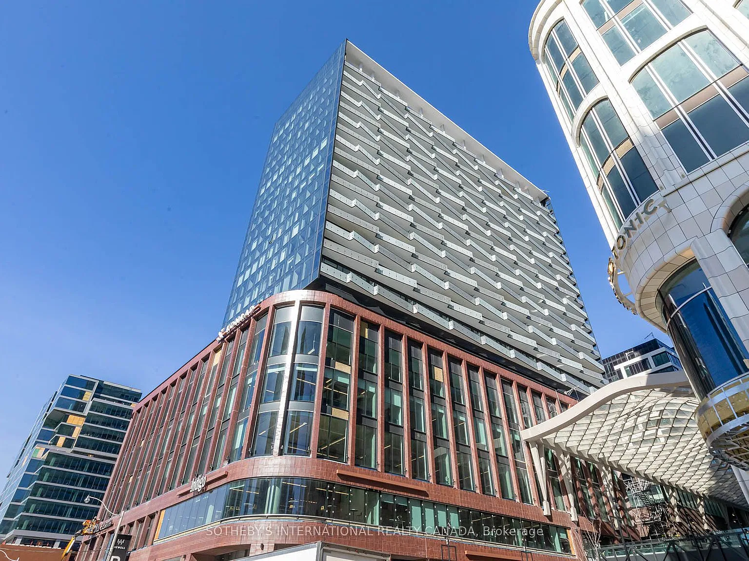 2 bed, $4,050 — Photo 1