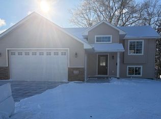 2718 16th Ave E, North Saint Paul, MN 55109