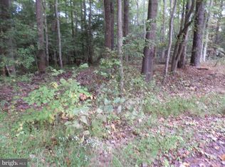 15 Shorewood Dr, Colonial Beach, VA 22443