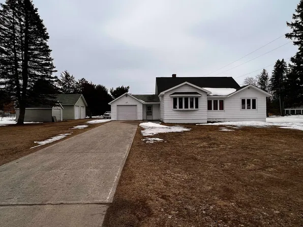 517 S Coral St, Kalkaska, MI 49646