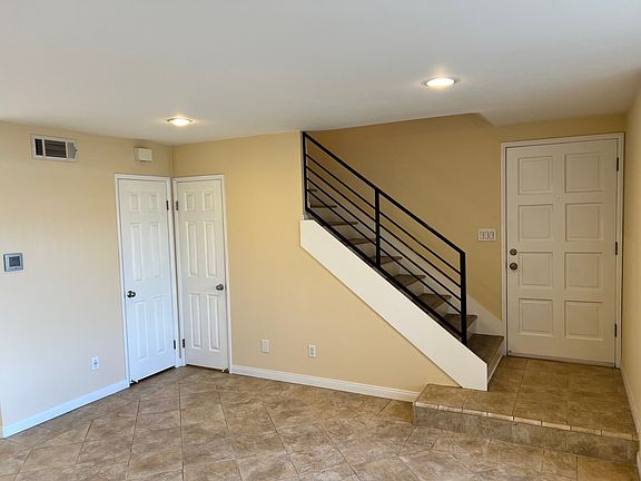 3rd image of 1113 Badger Cir