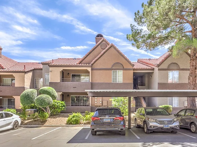 2200 Soutrh Fort Apache Rd — Photo 5