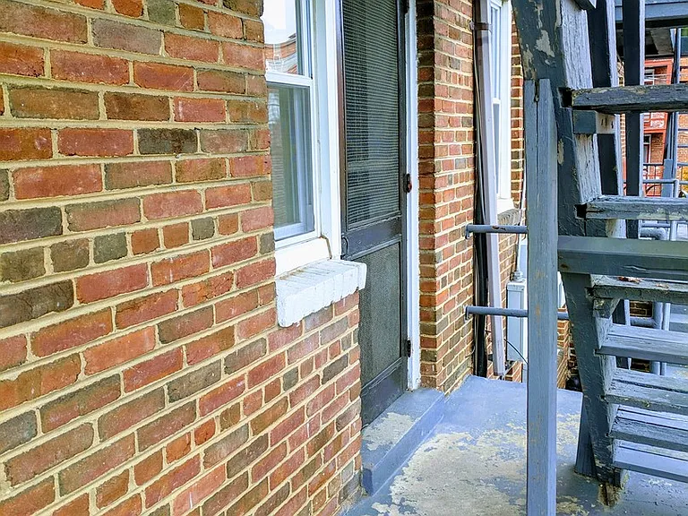 2702 Kensington Avenue — Photo 13
