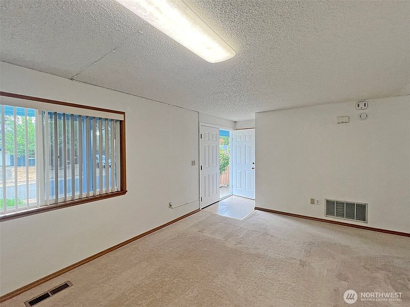 5th image of 8703 Hawks Glen Loop SE