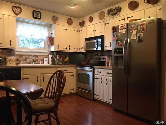 5th image of 3222 Whitehall Ave