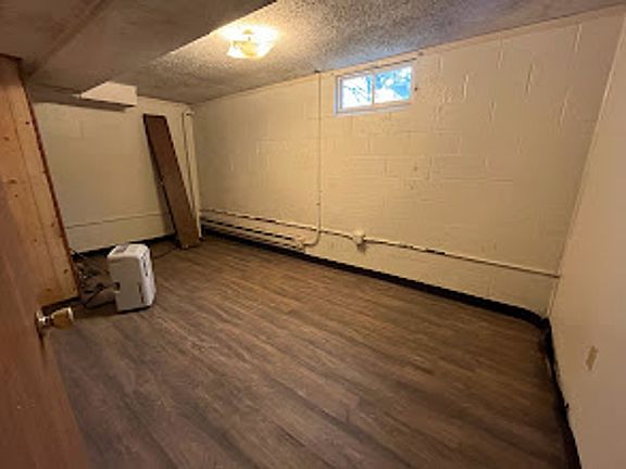 5th image of 602 8th St NE #3