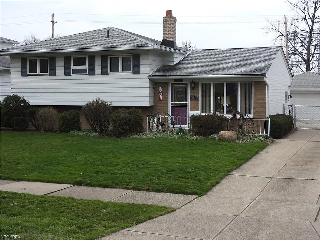 6132 Elmdale Rd photo 1