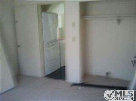 2nd image of 517 Anita St