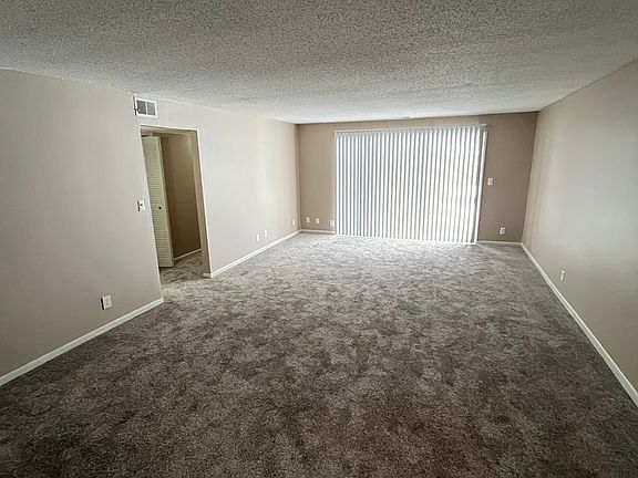 5th image of 7525 Pierce St #7517-05