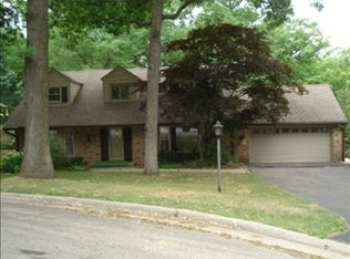 1612 Maplewood Dr, Rockford, IL 61107