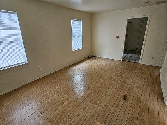 3rd image of 1711 Halifax Ave