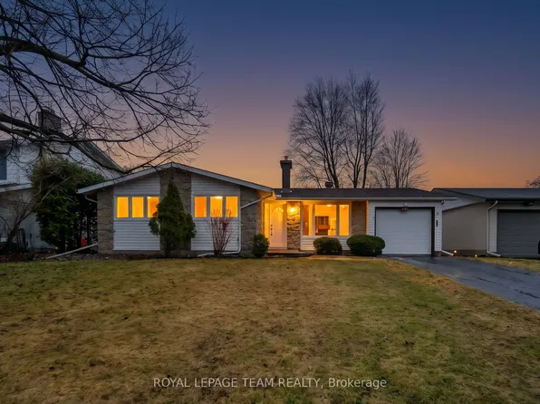 45 Welkin Cres, Ottawa, ON K2E 5M4