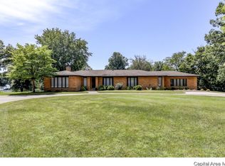 5 Fox Mill Ln, Springfield, IL 62712