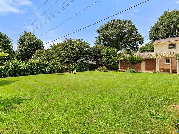 5th image of 11203 Maplecrest Dr SE
