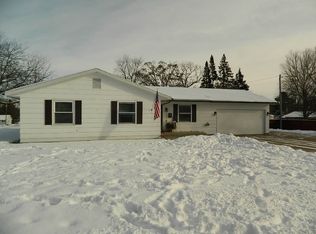 207 S Morton St, Waupaca, WI 54981
