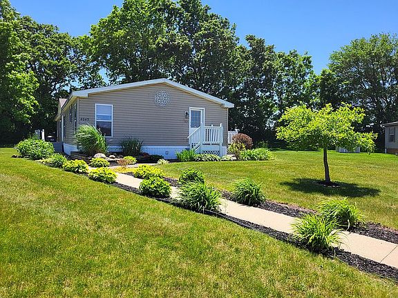 2nd image of 4045 E Wembley Ln