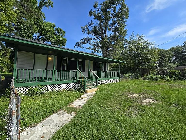 2511 Rhodes Dr — Photo 1