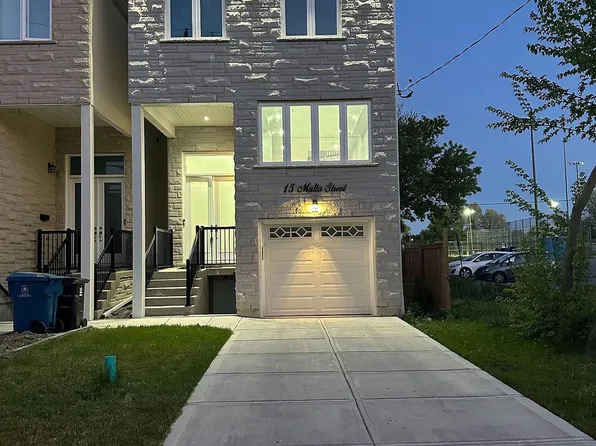 15 Malta St, Toronto, ON M1N 2L2