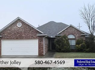 1818 Windsor Dr, Duncan, OK 73533