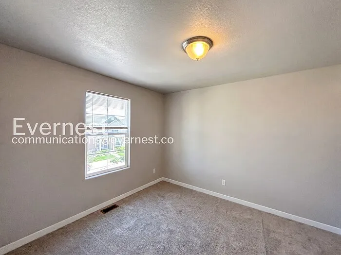 2405 Falkirk Dr — Photo 11