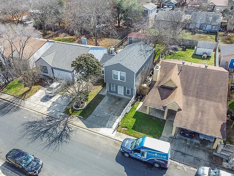 1st image of 10006 Sandy Field Dr