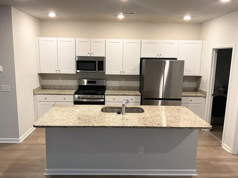 8147 Forest Edge Dr — Photo 7