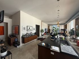 175 N Ada St