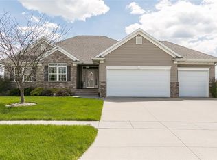 1195 Bedford Ct, Marion, IA 52302