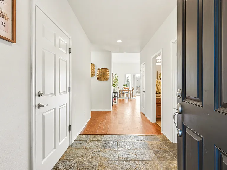 14284 High Meadows Rd SE — Photo 4