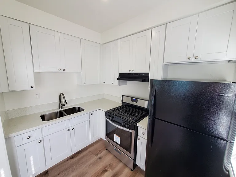 259 Columbia Ave #11 — Photo 5