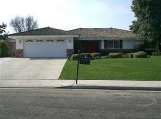 6209 Manchester Ln, Bakersfield, CA 93309