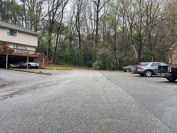 4th image of 2662 Moss Ln SE