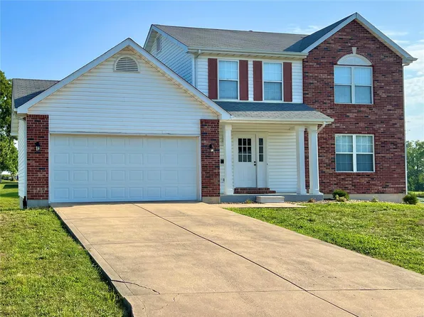 2 Clifden Dr, Montgomery City, MO 63361