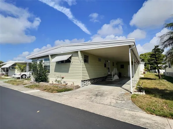 105 Pindo Palm St W, Largo, FL 33770