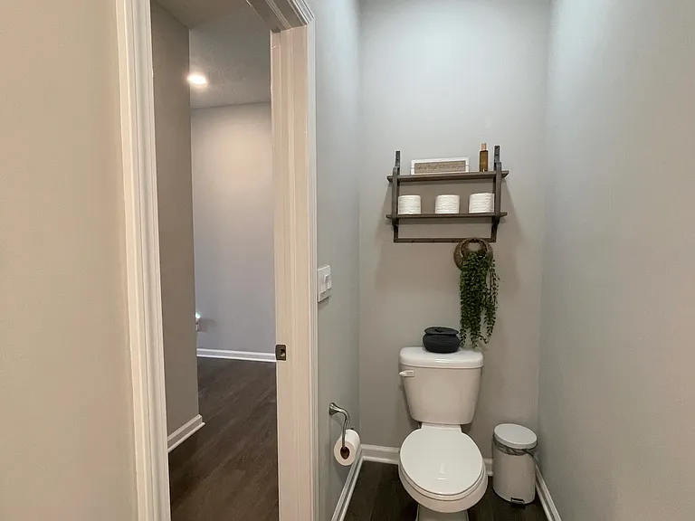 141 Thorpe Dr — Photo 14