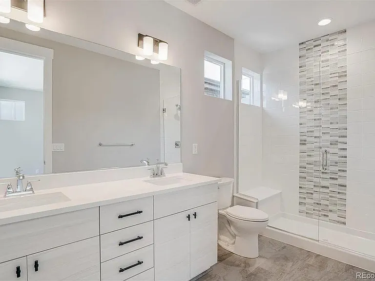 6020 Benton St — Photo 12