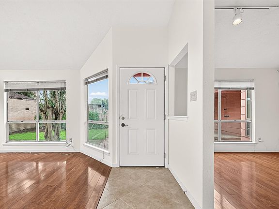 5th image of 12510 Sungate Ln