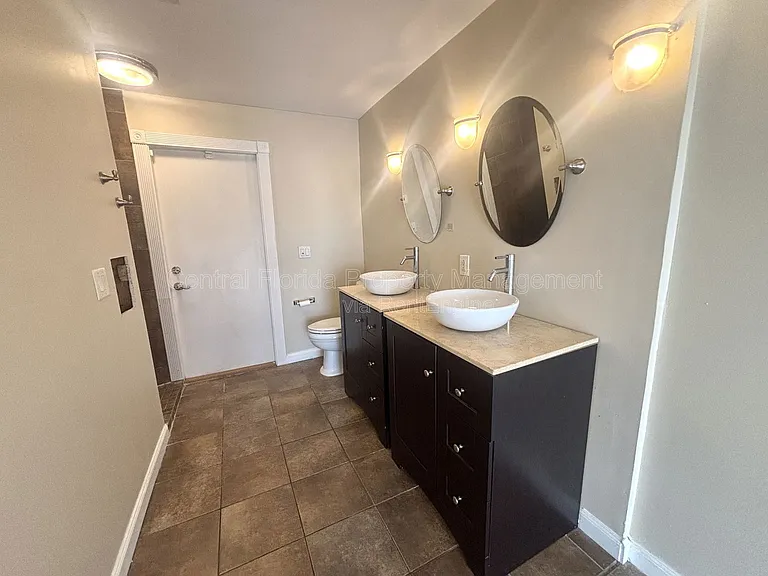 1009 Terry Dr — Photo 8