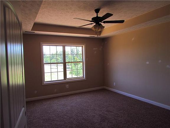 2nd image of 208 Plantation Dr