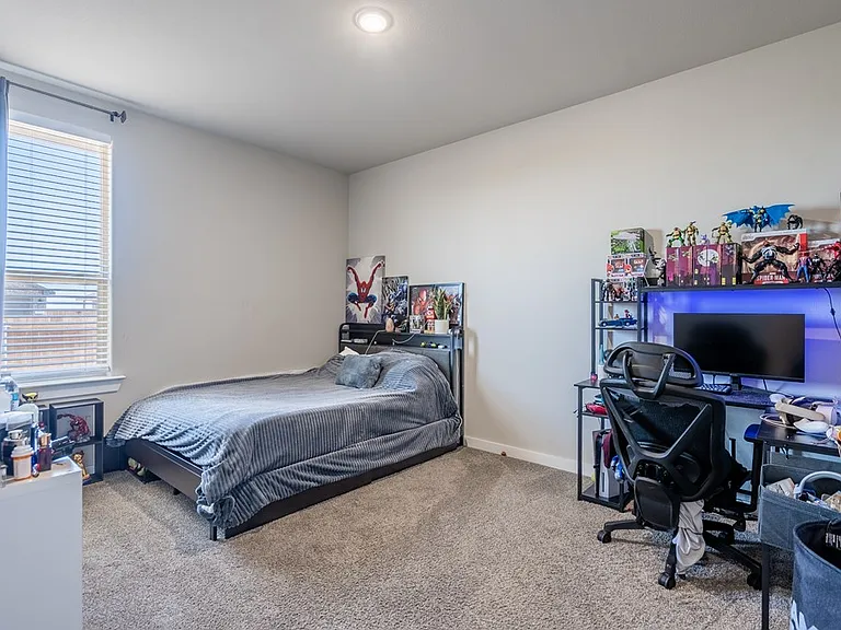 2306 Fortune Dr — Photo 18