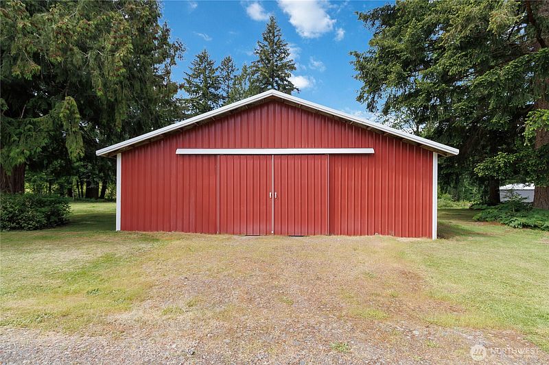 3rd image of 1607 Winlock Vader Road