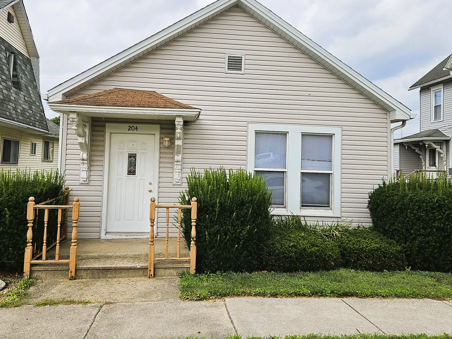 2 bed, 860 sqft, $1,400 — Photo 1