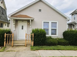 204 E Benton St, Morris, IL 60450